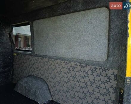Помаранчевий Мерседес Sprinter, об'ємом двигуна 2.7 л та пробігом 751 тис. км за 9500 $, фото 13 на Automoto.ua