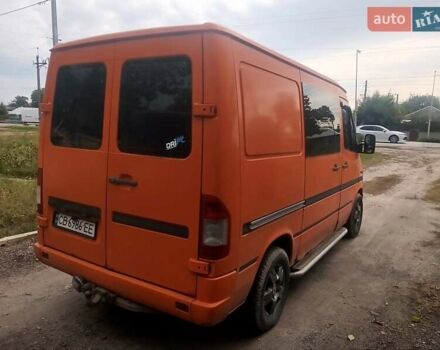 Оранжевый Мерседес Sprinter, объемом двигателя 2.3 л и пробегом 300 тыс. км за 4200 $, фото 4 на Automoto.ua