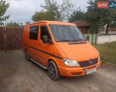 Оранжевый Мерседес Sprinter, объемом двигателя 2.3 л и пробегом 300 тыс. км за 4200 $, фото 1 на Automoto.ua