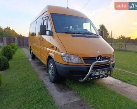 Помаранчевий Мерседес Sprinter, об'ємом двигуна 2.7 л та пробігом 751 тис. км за 9500 $, фото 4 на Automoto.ua