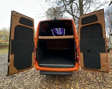 Помаранчевий Мерседес Sprinter, об'ємом двигуна 2.14 л та пробігом 350 тис. км за 46500 $, фото 13 на Automoto.ua
