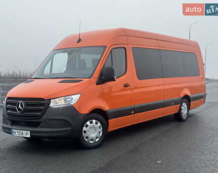 Оранжевый Мерседес Sprinter, объемом двигателя 2.14 л и пробегом 273 тыс. км за 37900 $, фото 1 на Automoto.ua