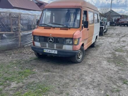Мерседес Sprinter 1988 у Черкасах на Automoto.ua Помаранчевий Мерседес Sprinter, об'ємом двигуна 2.9 л та пробігом 800 тис. км за 1500 $, фото 1 на Automoto.ua