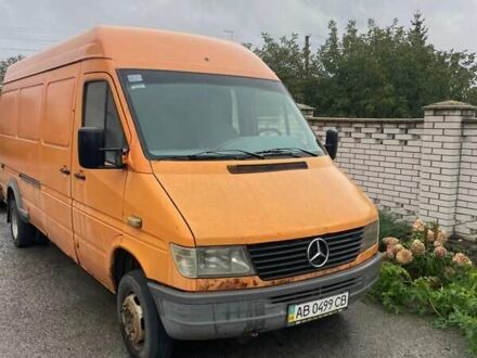 Оранжевый Мерседес Sprinter, объемом двигателя 2.3 л и пробегом 600 тыс. км за 5200 $, фото 1 на Automoto.ua