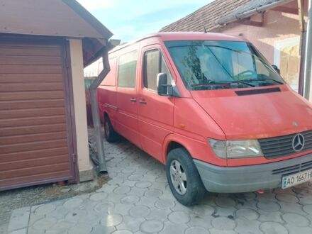 Мерседес Sprinter 1998 у Ужгороді на Automoto.ua Помаранчевий Мерседес Sprinter, об'ємом двигуна 2.9 л та пробігом 482 тис. км за 5600 $, фото 1 на Automoto.ua
