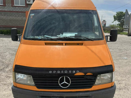 Оранжевый Мерседес Sprinter, объемом двигателя 2.87 л и пробегом 600 тыс. км за 9200 $, фото 1 на Automoto.ua