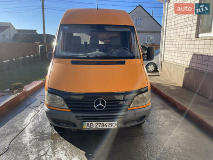 Мерседес Sprinter 2002 у Бершаде на Automoto.ua Помаранчевий Мерседес Sprinter, об'ємом двигуна 2.2 л та пробігом 403 тис. км за 7900 $, фото 1 на Automoto.ua