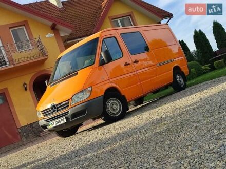 Мерседес Sprinter 2004 в Ивано-Франковске на Automoto.ua Оранжевый Мерседес Sprinter, объемом двигателя 2.2 л и пробегом 330 тыс. км за 7950 $, фото 1 на Automoto.ua