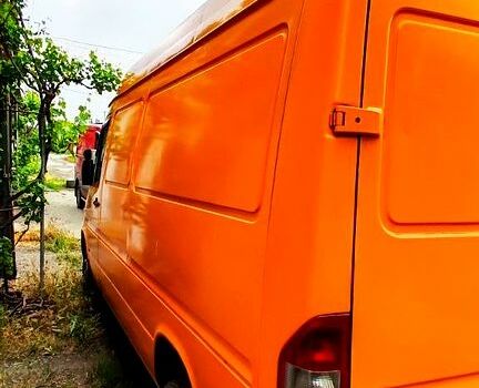 Помаранчевий Мерседес Sprinter, об'ємом двигуна 2.7 л та пробігом 430 тис. км за 7500 $, фото 1 на Automoto.ua