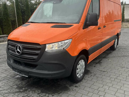 Оранжевый Мерседес Sprinter, объемом двигателя 2.2 л и пробегом 263 тыс. км за 23800 $, фото 1 на Automoto.ua