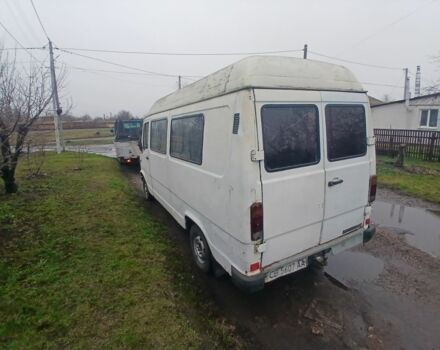 Білий Мерседес Т-мод, об'ємом двигуна 2 л та пробігом 300 тис. км за 1200 $, фото 3 на Automoto.ua