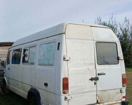 Мерседес Т-мод 1994 в Владимирце на Automoto.ua Белый Мерседес Т-мод, объемом двигателя 2 л и пробегом 555 тыс. км за 3000 $, фото 2 на Automoto.ua
