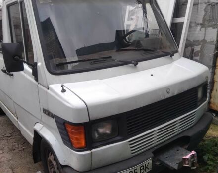 Белый Мерседес Т-мод, объемом двигателя 2.9 л и пробегом 300 тыс. км за 2500 $, фото 1 на Automoto.ua