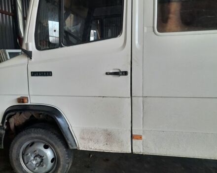 Белый Мерседес Т-мод, объемом двигателя 4 л и пробегом 2 тыс. км за 3700 $, фото 2 на Automoto.ua