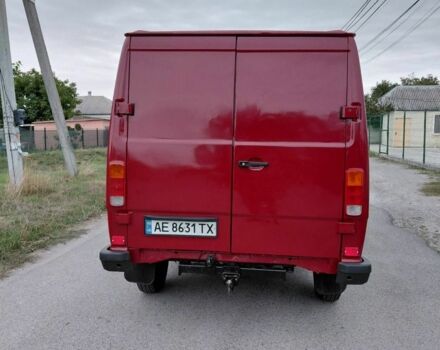 Красный Мерседес Т-мод, объемом двигателя 2.3 л и пробегом 487 тыс. км за 4000 $, фото 2 на Automoto.ua