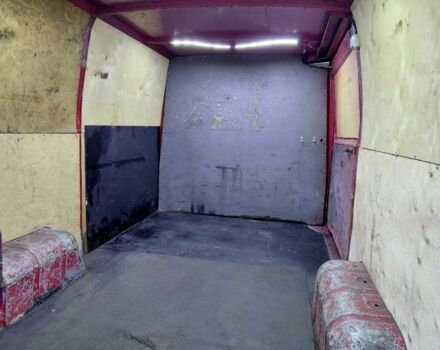 Красный Мерседес Т-мод, объемом двигателя 2.3 л и пробегом 487 тыс. км за 4000 $, фото 3 на Automoto.ua