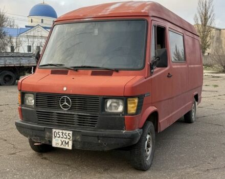 Красный Мерседес Т-мод, объемом двигателя 0 л и пробегом 400 тыс. км за 2500 $, фото 3 на Automoto.ua