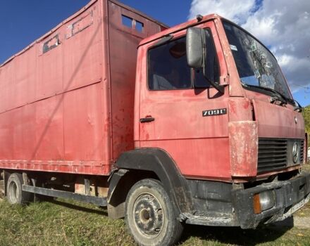 Червоний Мерседес Т-мод, об'ємом двигуна 4 л та пробігом 200 тис. км за 4100 $, фото 4 на Automoto.ua