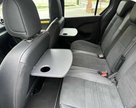 Серый Мерседес Т-мод, объемом двигателя 0 л и пробегом 11 тыс. км за 25900 $, фото 11 на Automoto.ua