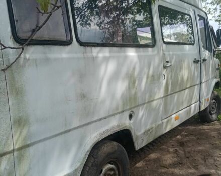 Синий Мерседес Т-мод, объемом двигателя 4 л и пробегом 570 тыс. км за 1400 $, фото 5 на Automoto.ua