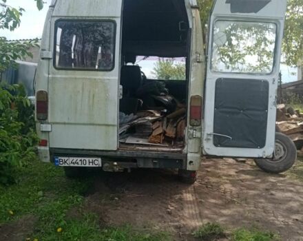Синий Мерседес Т-мод, объемом двигателя 4 л и пробегом 570 тыс. км за 1400 $, фото 4 на Automoto.ua