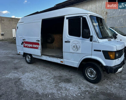 Белый Мерседес T1, объемом двигателя 2.87 л и пробегом 500 тыс. км за 2900 $, фото 10 на Automoto.ua