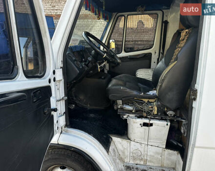 Белый Мерседес T1, объемом двигателя 2.87 л и пробегом 500 тыс. км за 2900 $, фото 12 на Automoto.ua