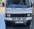 Белый Мерседес T1, объемом двигателя 2.87 л и пробегом 400 тыс. км за 2500 $, фото 1 на Automoto.ua