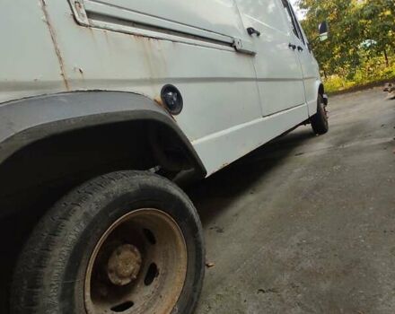 Белый Мерседес T1, объемом двигателя 0 л и пробегом 2 тыс. км за 4500 $, фото 7 на Automoto.ua