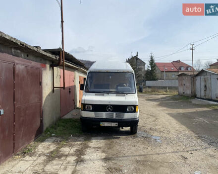 Белый Мерседес T1, объемом двигателя 2.9 л и пробегом 300 тыс. км за 3000 $, фото 5 на Automoto.ua