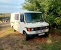 Белый Мерседес T1, объемом двигателя 2.3 л и пробегом 300 тыс. км за 2000 $, фото 1 на Automoto.ua
