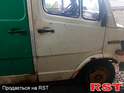 Білий Мерседес T1, об'ємом двигуна 2.9 л та пробігом 0 тис. км за 1500 $, фото 3 на Automoto.ua