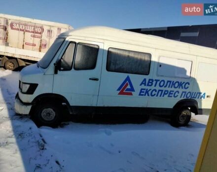 Білий Мерседес T1, об'ємом двигуна 2.3 л та пробігом 550 тис. км за 2200 $, фото 2 на Automoto.ua