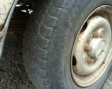 Белый Мерседес T1, объемом двигателя 2.8 л и пробегом 370 тыс. км за 2300 $, фото 4 на Automoto.ua