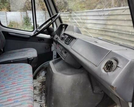 Білий Мерседес T1, об'ємом двигуна 2.3 л та пробігом 282 тис. км за 2500 $, фото 8 на Automoto.ua