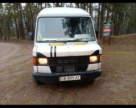 Белый Мерседес T1, объемом двигателя 2.3 л и пробегом 0 тыс. км за 1700 $, фото 1 на Automoto.ua