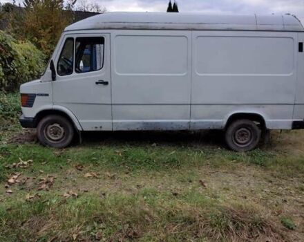 Білий Мерседес T1, об'ємом двигуна 2.3 л та пробігом 282 тис. км за 2500 $, фото 2 на Automoto.ua