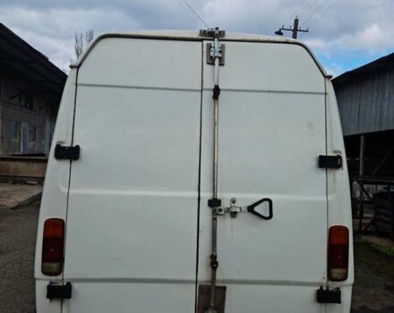 Белый Мерседес T1, объемом двигателя 2.9 л и пробегом 570 тыс. км за 4011 $, фото 5 на Automoto.ua