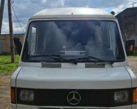 Белый Мерседес T1, объемом двигателя 2.9 л и пробегом 570 тыс. км за 4011 $, фото 3 на Automoto.ua
