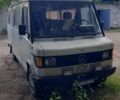 Білий Мерседес T1, об'ємом двигуна 2.3 л та пробігом 200 тис. км за 3100 $, фото 1 на Automoto.ua