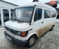 Белый Мерседес T1, объемом двигателя 2.9 л и пробегом 425 тыс. км за 1600 $, фото 1 на Automoto.ua