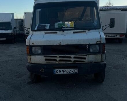 Білий Мерседес T1, об'ємом двигуна 2.87 л та пробігом 374 тис. км за 2500 $, фото 1 на Automoto.ua