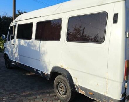 Белый Мерседес T1, объемом двигателя 2.3 л и пробегом 560 тыс. км за 2500 $, фото 2 на Automoto.ua