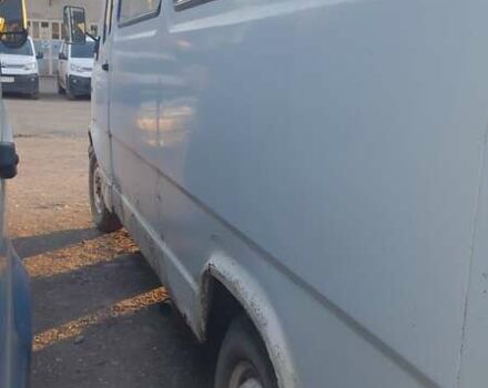 Белый Мерседес T1, объемом двигателя 2.3 л и пробегом 300 тыс. км за 2800 $, фото 5 на Automoto.ua