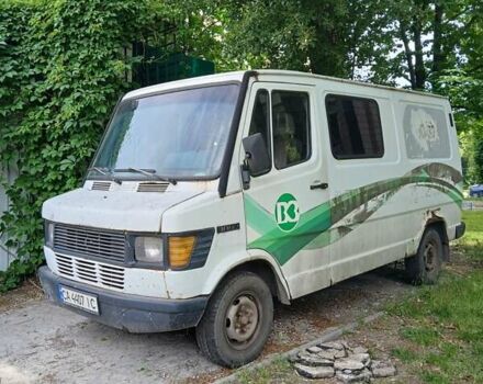 Белый Мерседес T1, объемом двигателя 2.3 л и пробегом 768 тыс. км за 2800 $, фото 1 на Automoto.ua