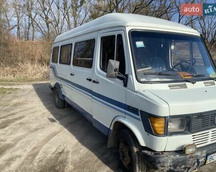 Белый Мерседес T1, объемом двигателя 2.9 л и пробегом 638 тыс. км за 3500 $, фото 1 на Automoto.ua
