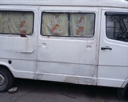 Білий Мерседес T1, об'ємом двигуна 2.9 л та пробігом 8 тис. км за 2000 $, фото 1 на Automoto.ua