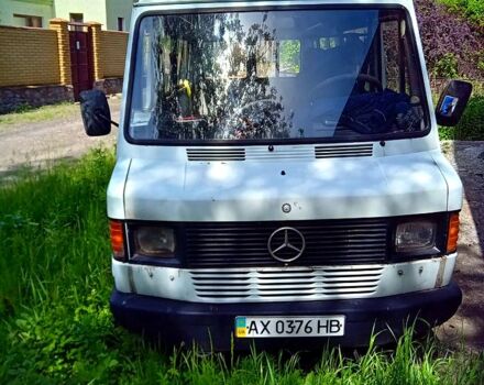 Белый Мерседес T1, объемом двигателя 2.3 л и пробегом 0 тыс. км за 3000 $, фото 1 на Automoto.ua
