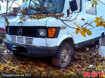 Білий Мерседес T1, об'ємом двигуна 2.3 л та пробігом 0 тис. км за 1400 $, фото 1 на Automoto.ua