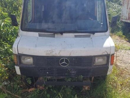 Білий Мерседес T1, об'ємом двигуна 2.3 л та пробігом 500 тис. км за 850 $, фото 1 на Automoto.ua